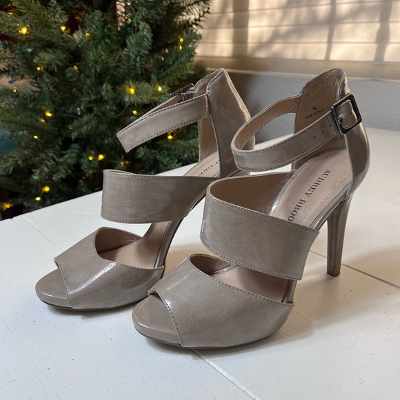 Audrey Brooke Shoes - Audrey Brooke Ab Elisa Heel, Tan, Size 7, minor scoffs